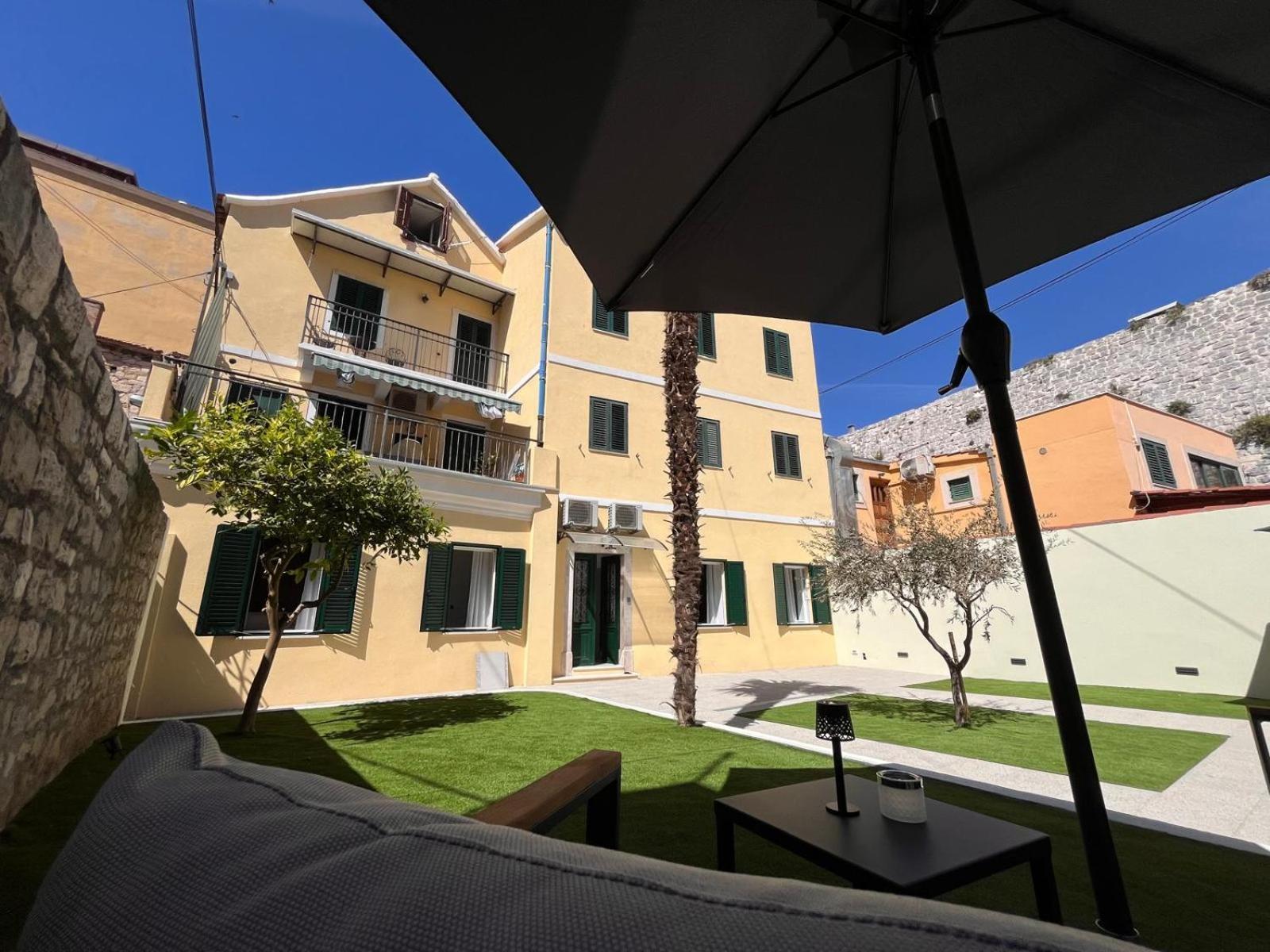 Teuta Garden Luxury Apartmán